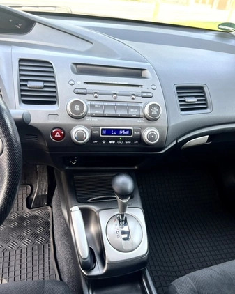 Honda Civic cena 26900 przebieg: 147500, rok produkcji 2008 z Łaskarzew małe 106